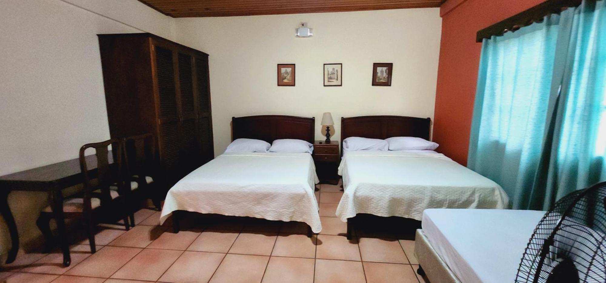 Hotel Alsacia เตกูซิกัลปา ภายนอก รูปภาพ